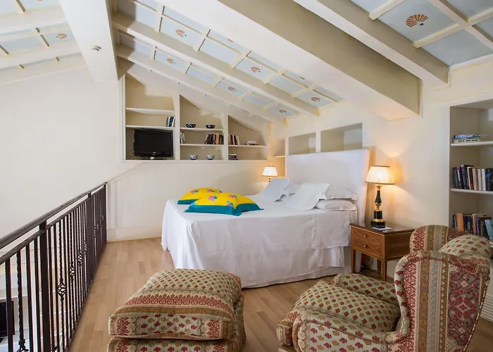 Grand Plaza Hotel 5*